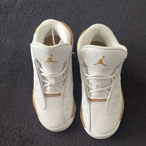 Jordan RETRO 13 9c White and Gold Sneakers